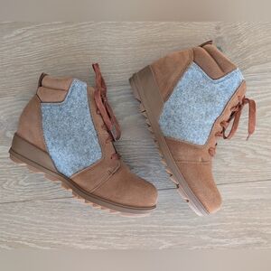 Sorel Women's Evie Ankle Lace Boots (NWOT), Size 8